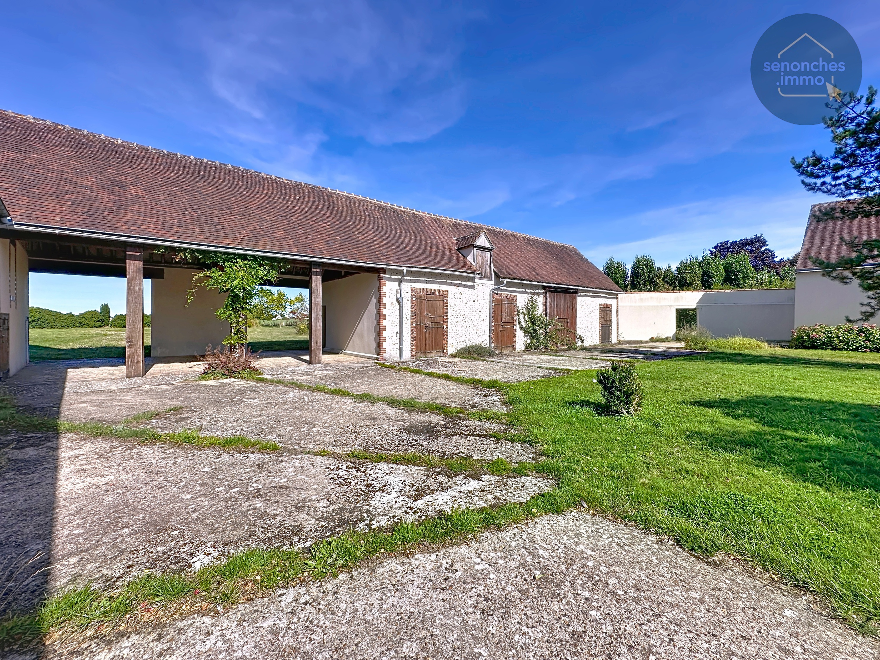 Ancien corps de ferme rénové avec dépendances et terrain à vendre à Ardelles (28170) à Ardelles (28170) – photo 20