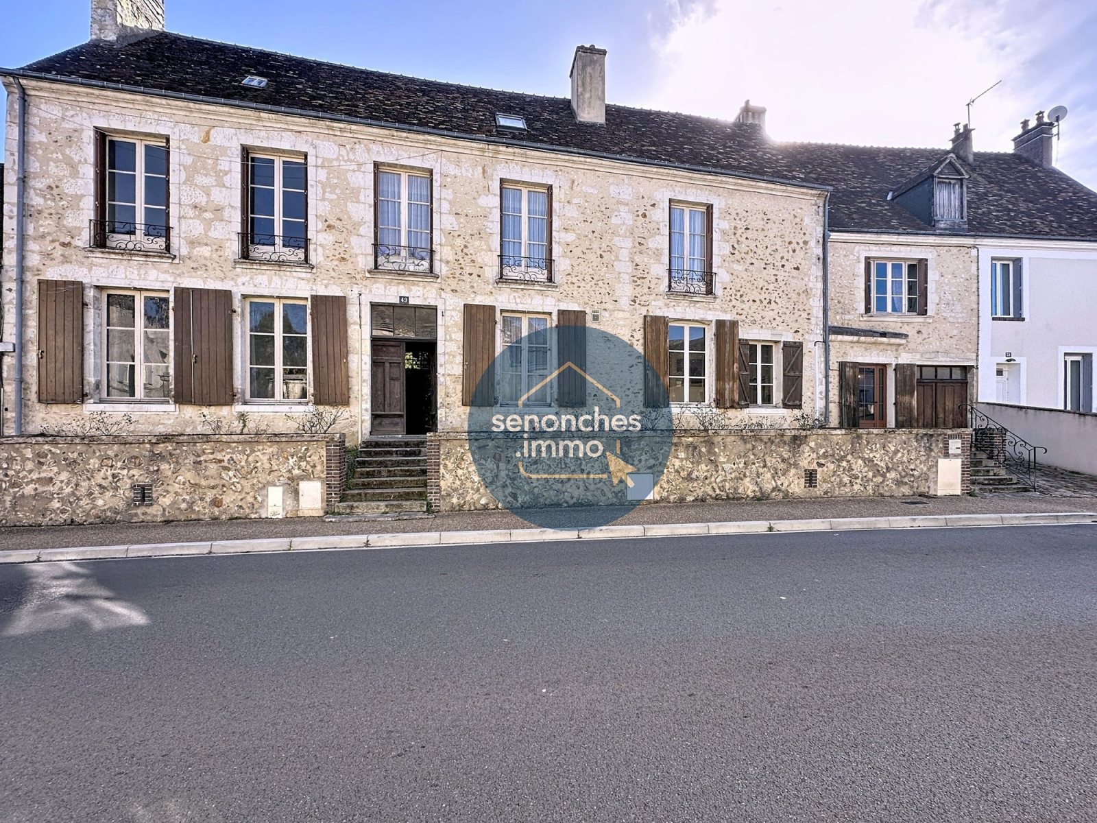 Maison bourgeoise de caractère avec jardin et dépendances à Nogent-le-Rotrou centre à (28250) – photo 4