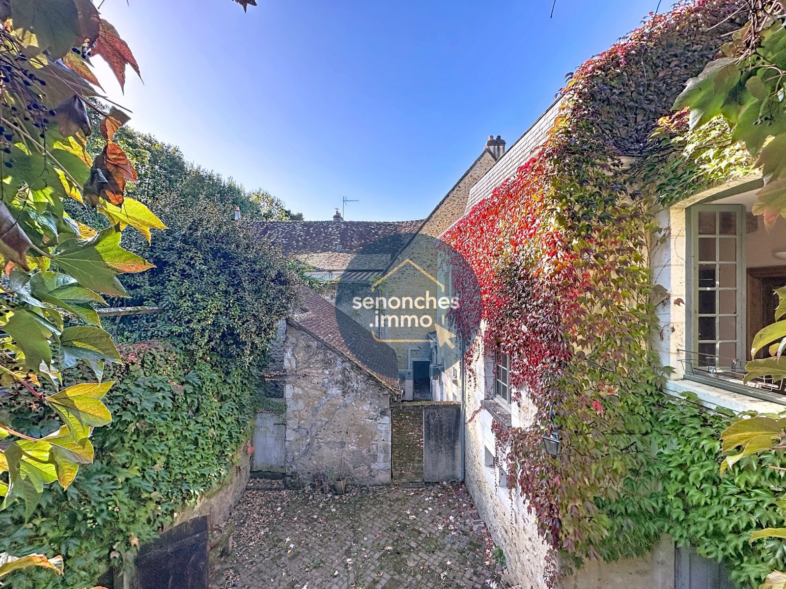 Maison bourgeoise de caractère avec jardin et dépendances à Nogent-le-Rotrou centre à (28250) – photo 6