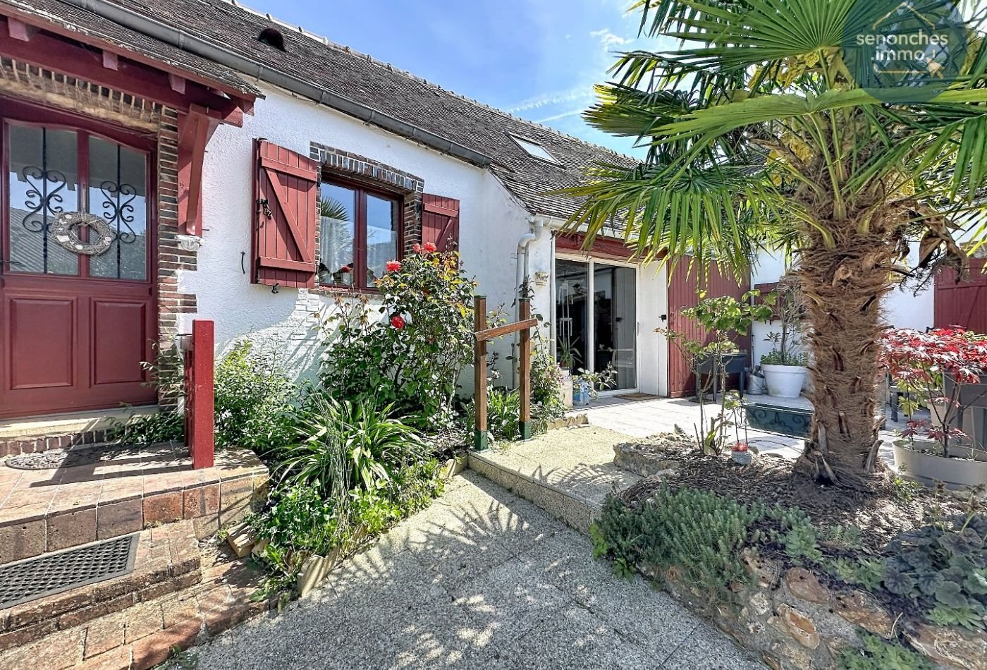 Longère rénovée à vendre à Senonches avec jardin, terrasse et cachet ancien en cur de ville