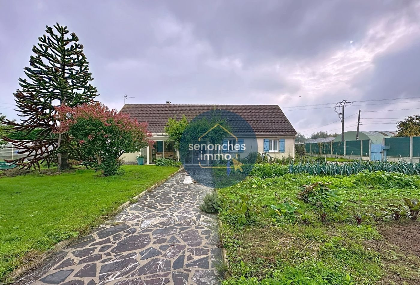 Maison familiale de 145 m² à Meaucé avec 5 chambres et terrain clos de 2000 m²