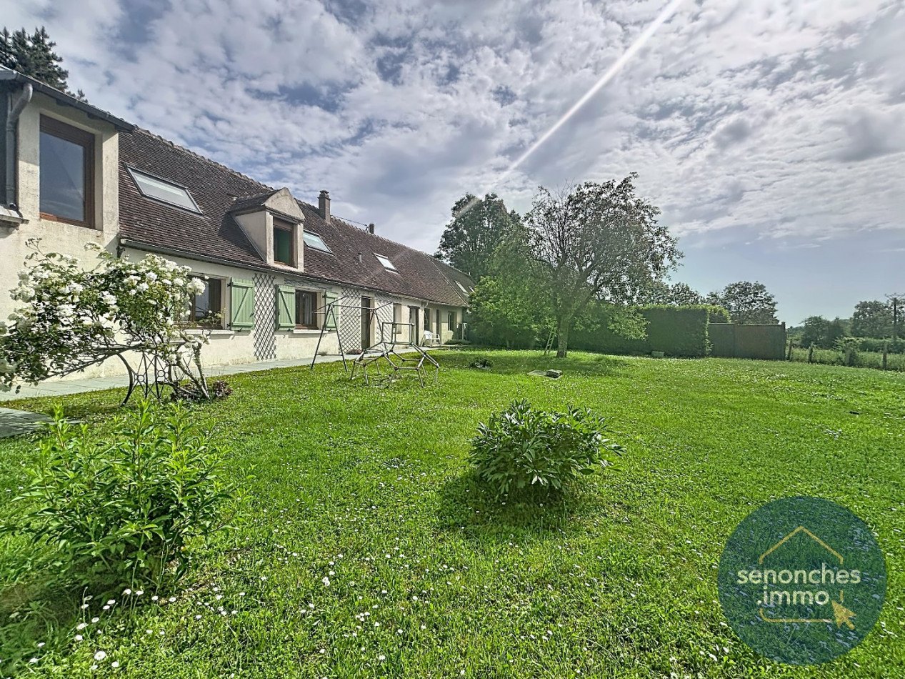 Longère percheronne de 153 m² et terrain de 775 m² à Saintigny