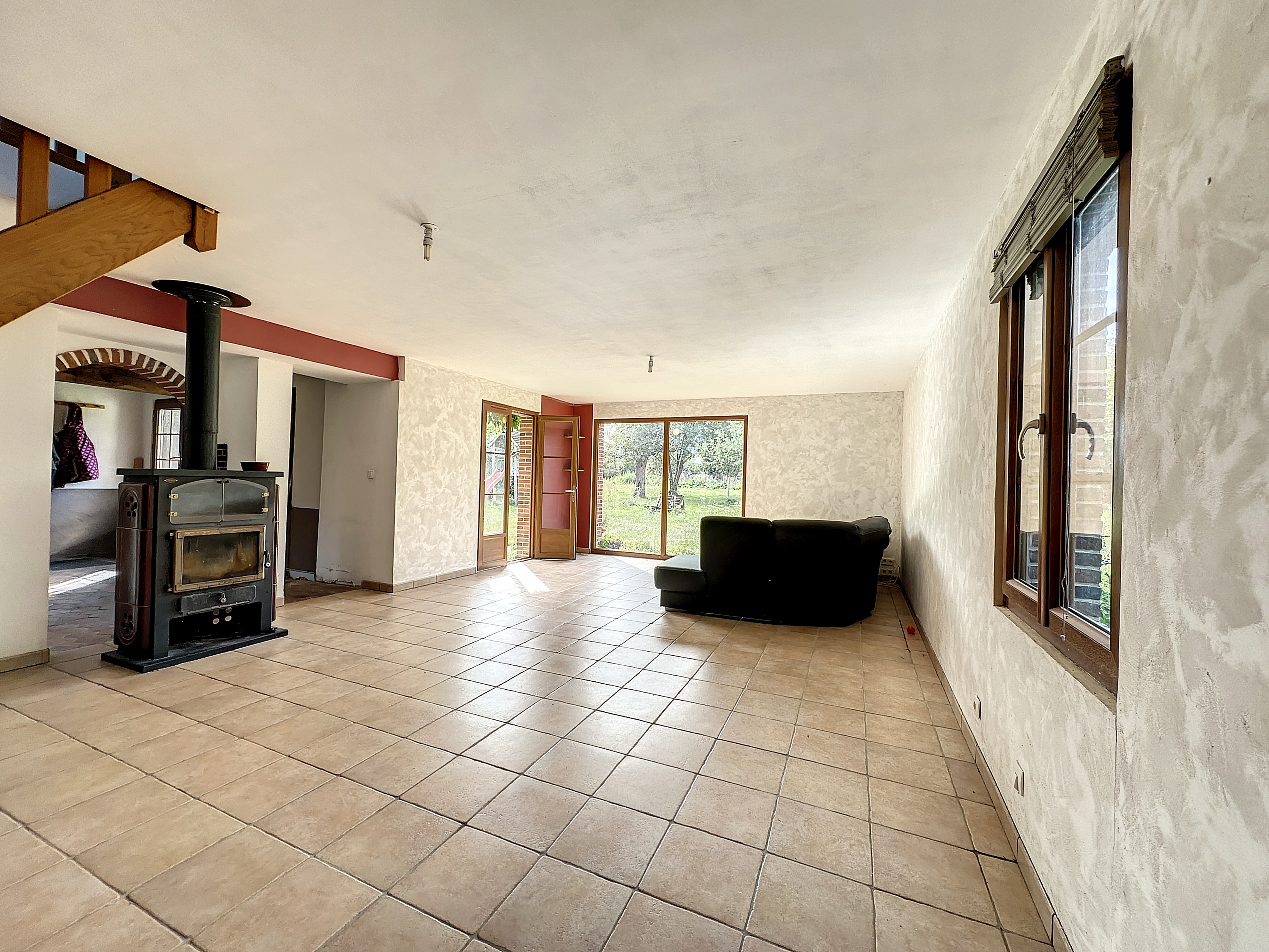 LONGERE RENOVEE DE 144 m² - 4 CHAMBRES - TERRAIN CLOS DE 7060 m² à La Puisaye (28250) – photo 1