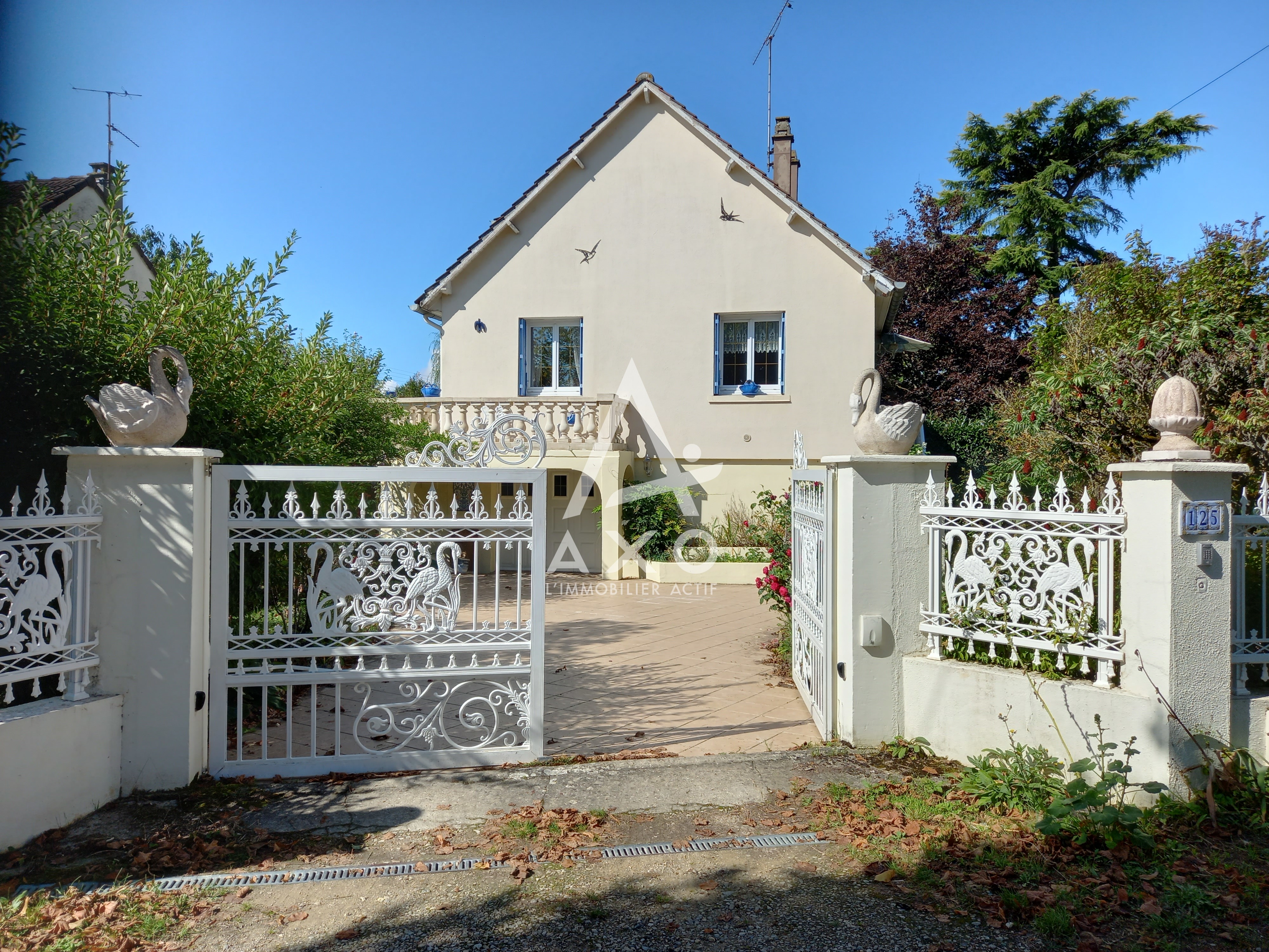 Belle Maison Familiale de 5 Chambres avec Sous-Sol Total à Lèves (28300)